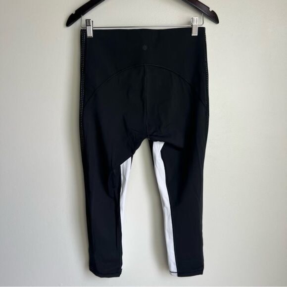Athleta Hiit It Mesh Capri Tight - M - Picture 4 of 7